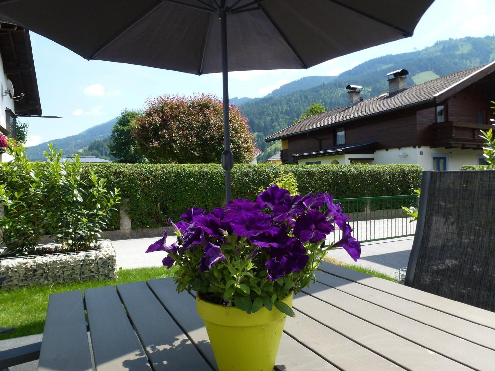 Detached Chalet Close To The Ski Area Villa Bruck an der Grossglocknerstrasse Bagian luar foto